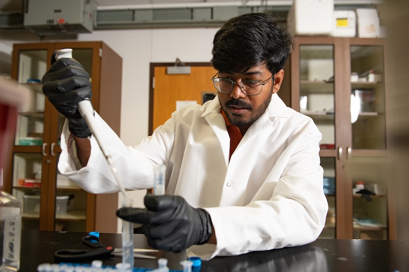 Researchers at The University of Texas at Austin have recently overcome this long-standing problem to revolutionize biotechnological applications of optical tweezers to cell surgery and drug delivery areas. The technology, called Hypothermal Opto-thermophoretic tweezers (HOTTs), uses an ingenious environmental cooling strategy combined with precise laser heating to achieve the impossible: trapping nanoparticles, cells, and drug-carrying vesicles at sub-ambient temperatures, all without causing harm and limiting their physiological conditions. Recent graduate Pavana Siddhartha Kollipara pictured.