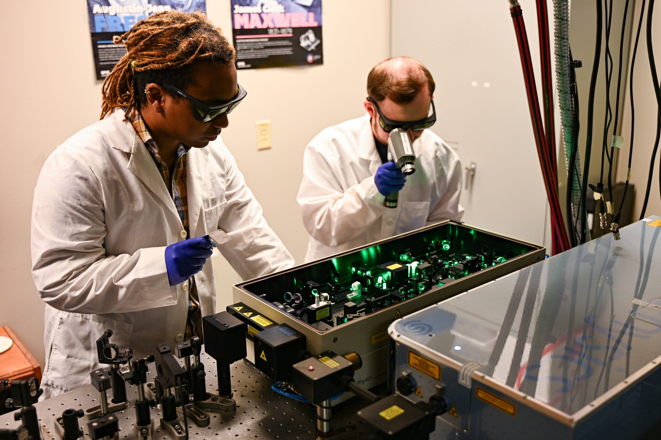 Imaging grad students in Andrew Dunn's lab