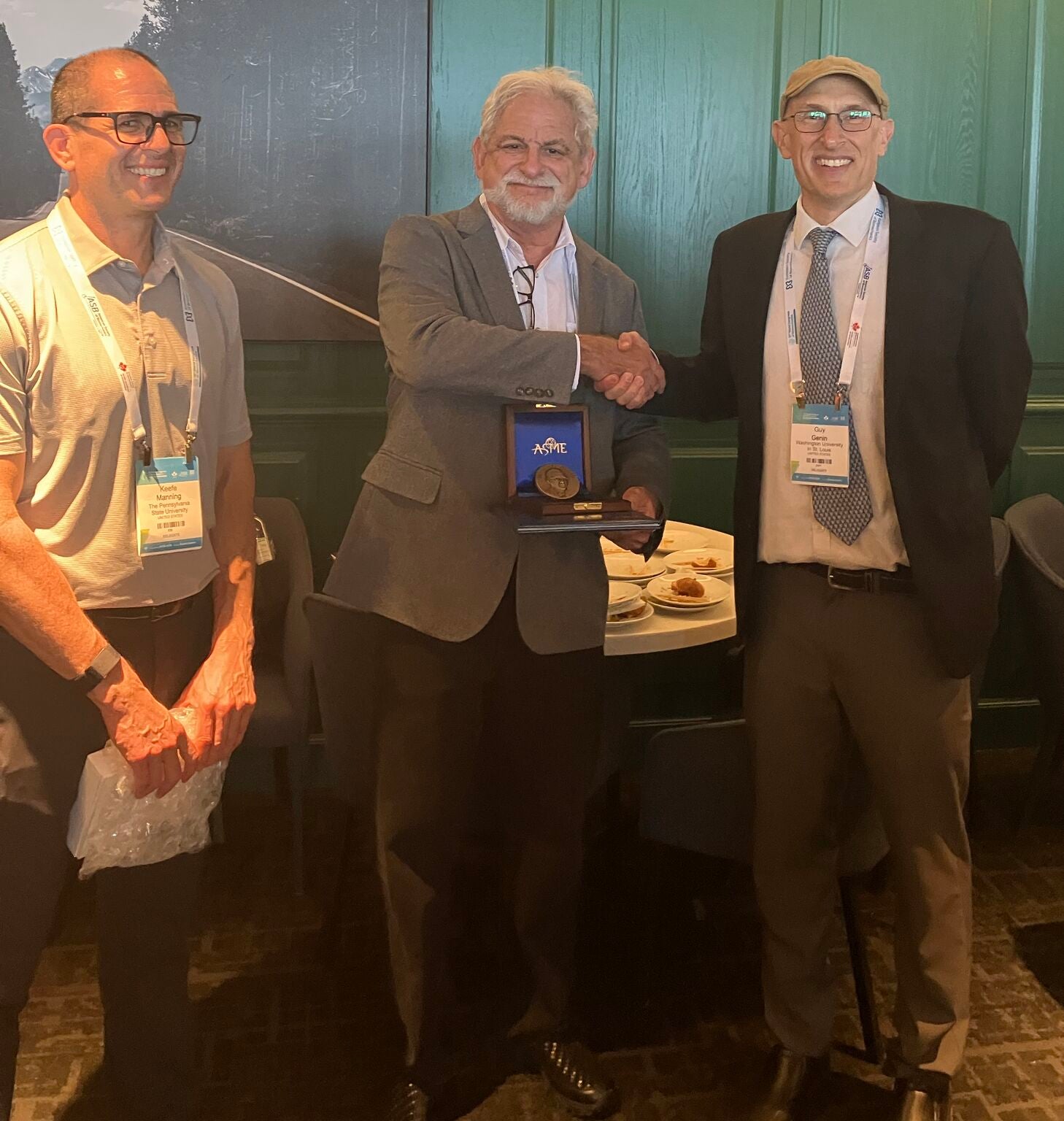 BME Professor Michael Sacks accepts Lissner medal award